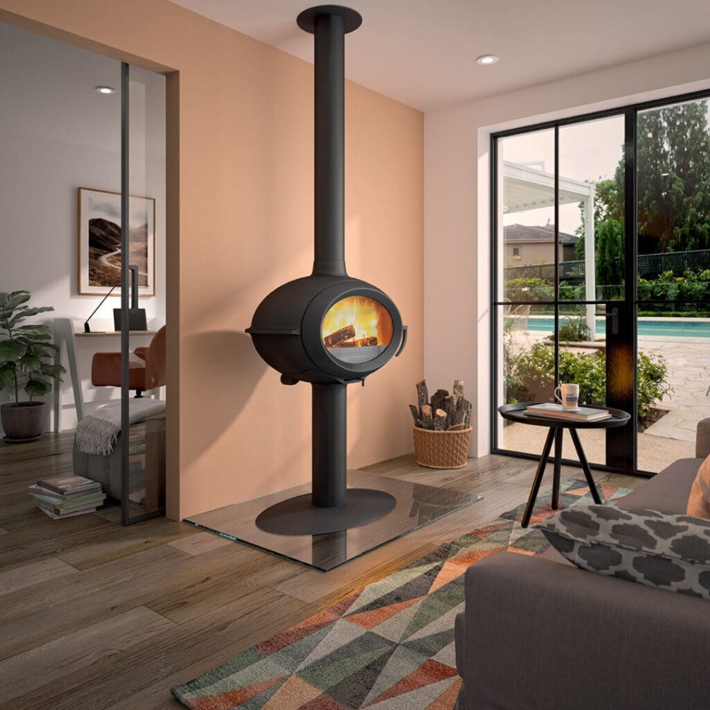 Poêle à bois en fonte Brio sur pied – Raccordable